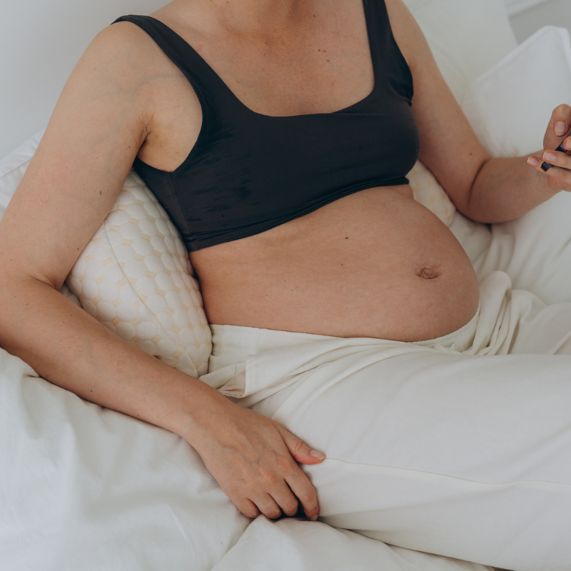 Gravidkudden™ – Sov bättre med stöd för mage, rygg & höfter